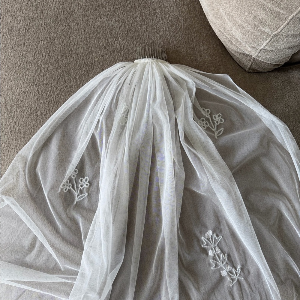 Lulus White Cathedral Veil